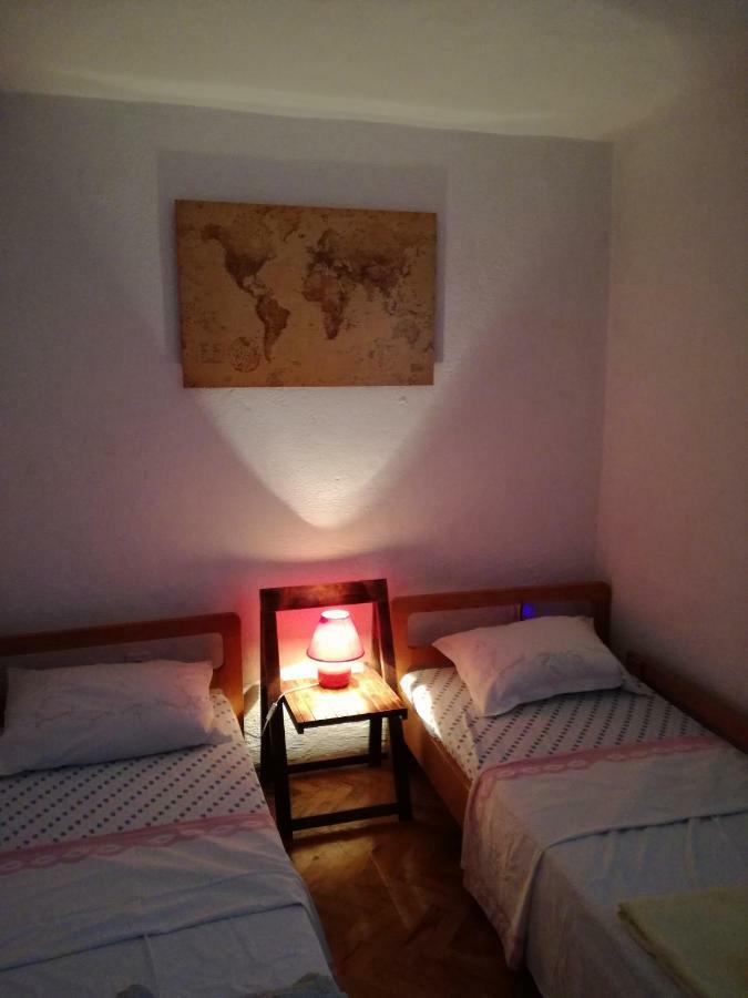 Lili Apartments, Sv Dunata 18 Kornić Esterno foto