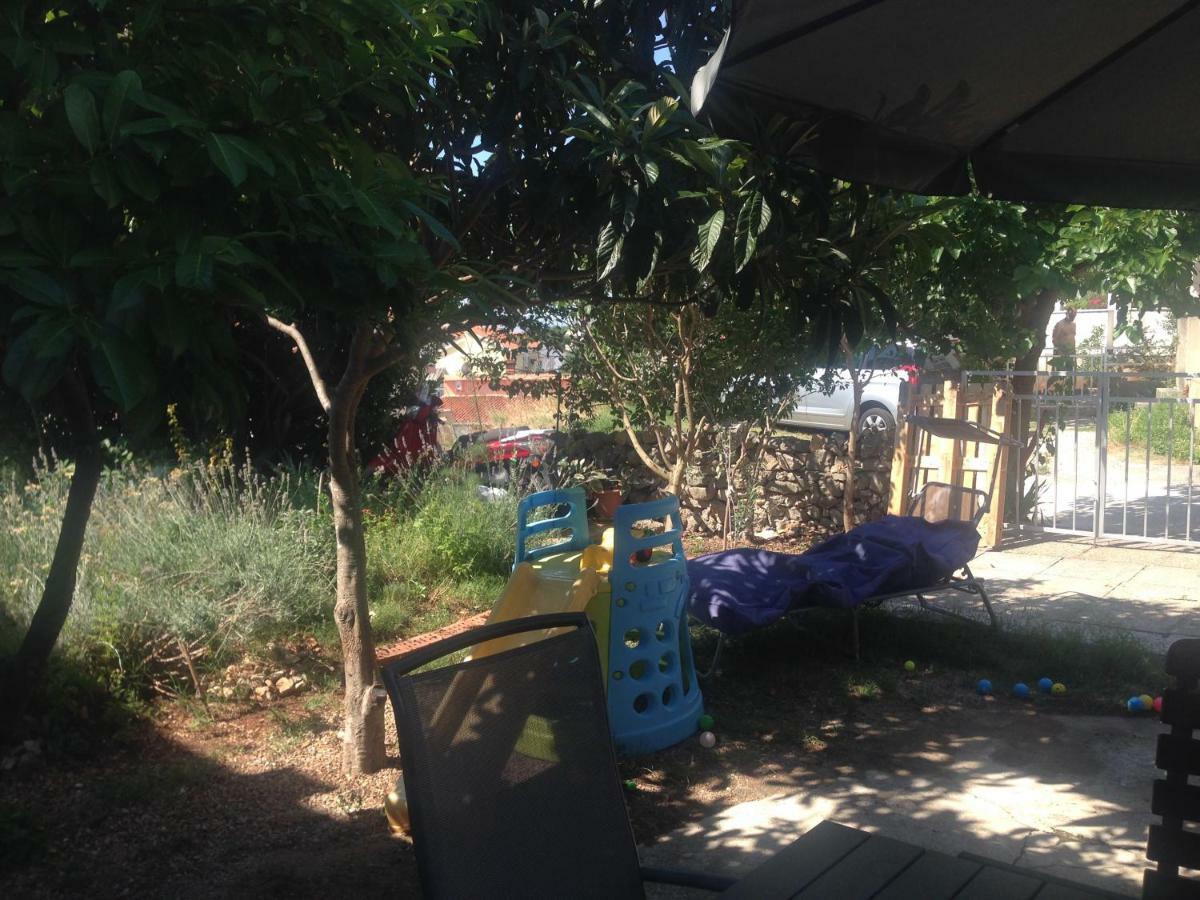 Lili Apartments, Sv Dunata 18 Kornić Esterno foto