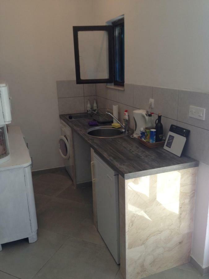 Lili Apartments, Sv Dunata 18 Kornić Esterno foto